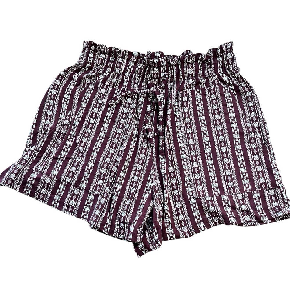 NWOT • Maroon & White Patterned Shorts